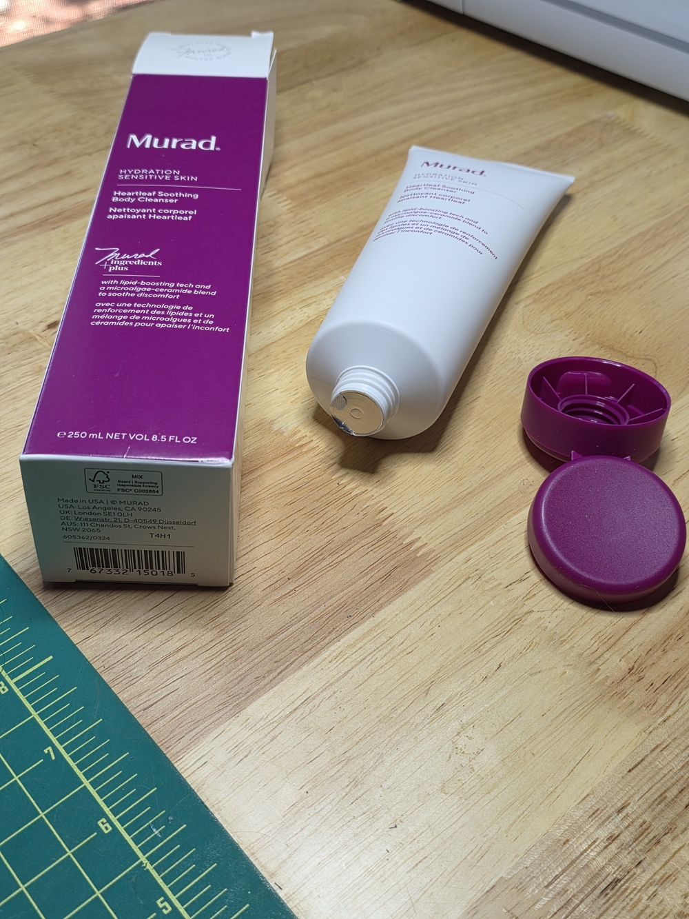 Murad Heartleaf Soothing Body Cleanser - Picture 2 of 5